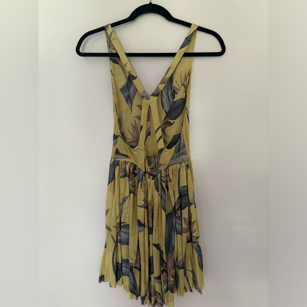 Urban Outfitters Kimchi Blue Printed Halter Romper - Picture 4 of 6